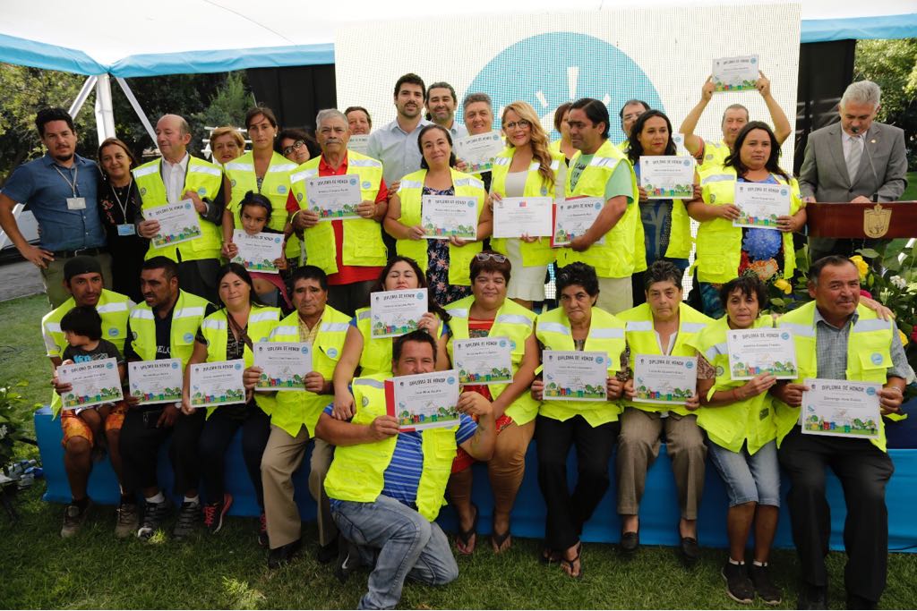 Recicladores de Base de Maipú en celebración de su Día Mundial